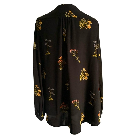 NWT Carmen Marc Valvo Woman Plus Size 2X Black Multicolor Floral Print Blouse - Picture 3 of 4